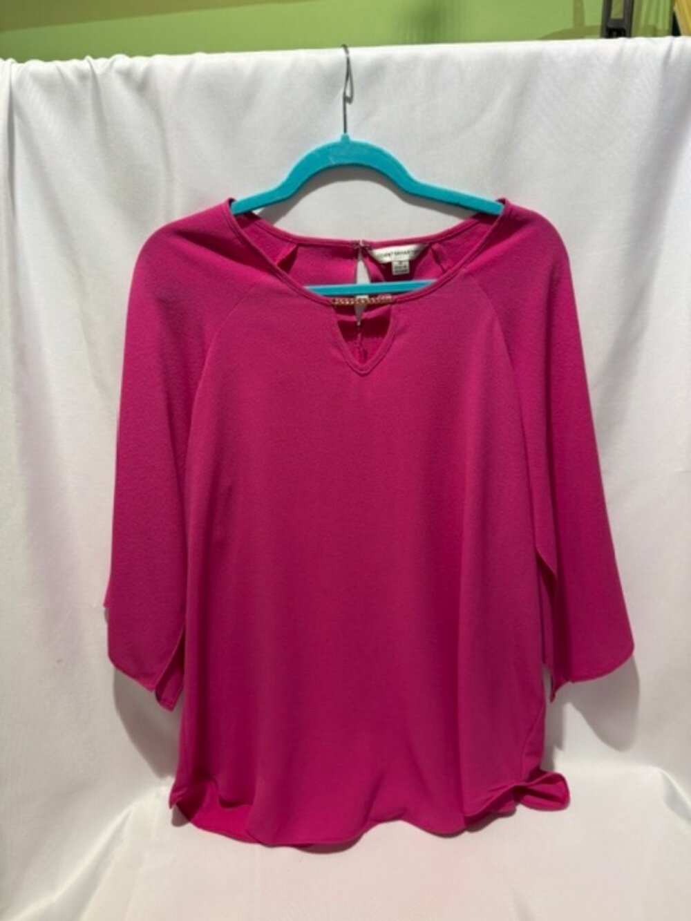 Counterparts Magenta Blouse Gold Chain Hardware & Split Sleeves M